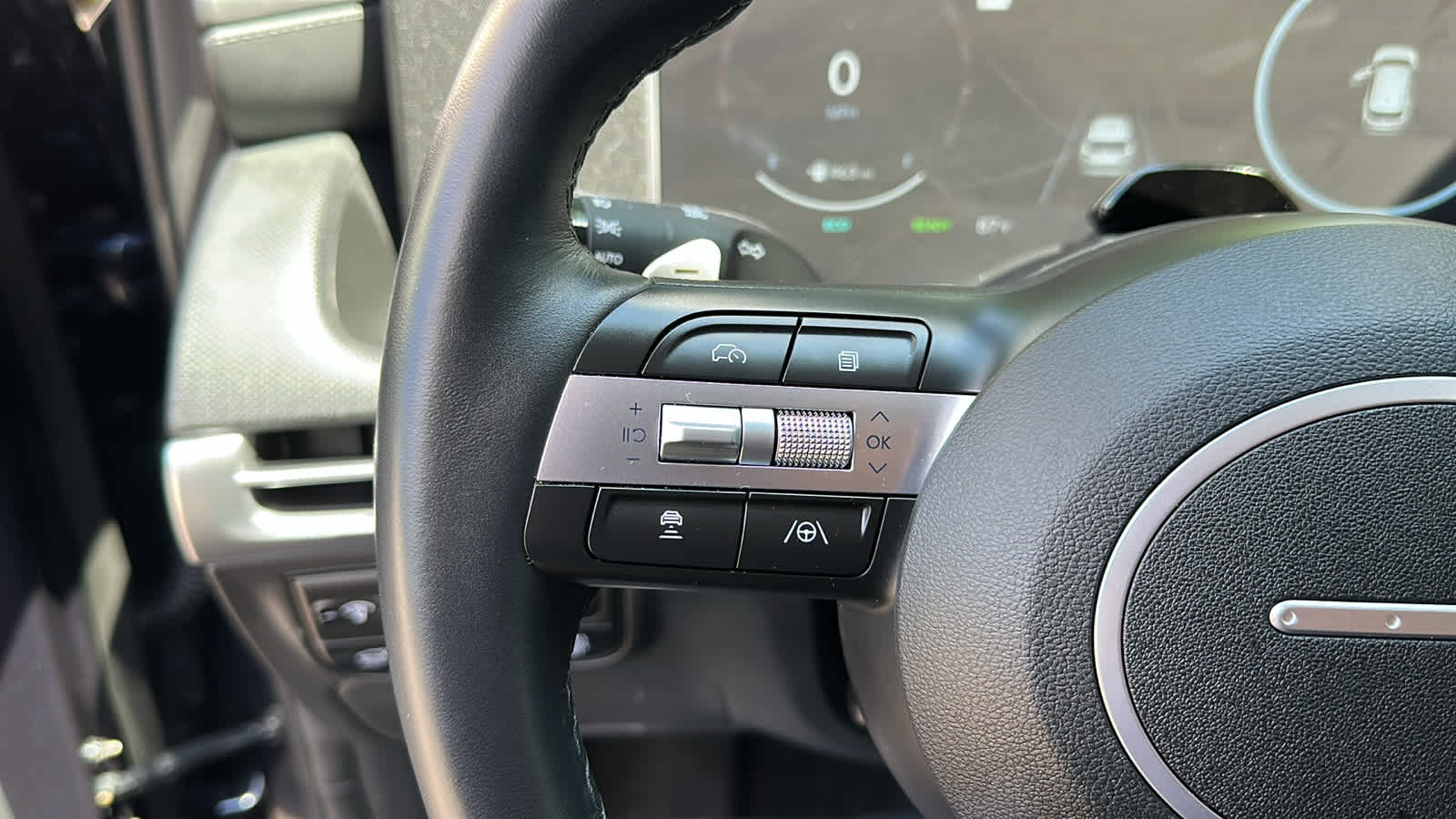 used 2025 Hyundai Tucson Hybrid car, priced at $35,901