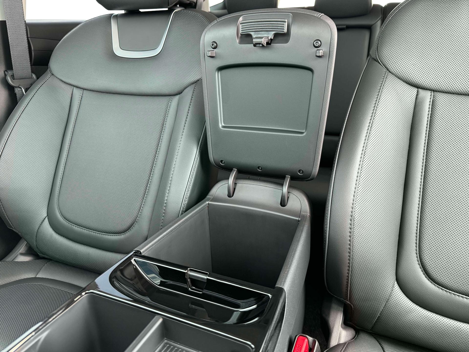 new 2025 Hyundai Tucson Plug-In Hybrid car, priced at $49,330