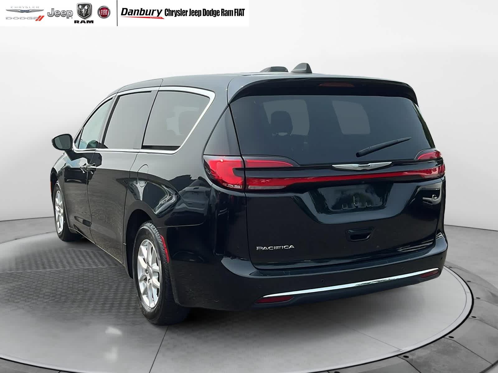 used 2023 Chrysler Pacifica car, priced at $25,981