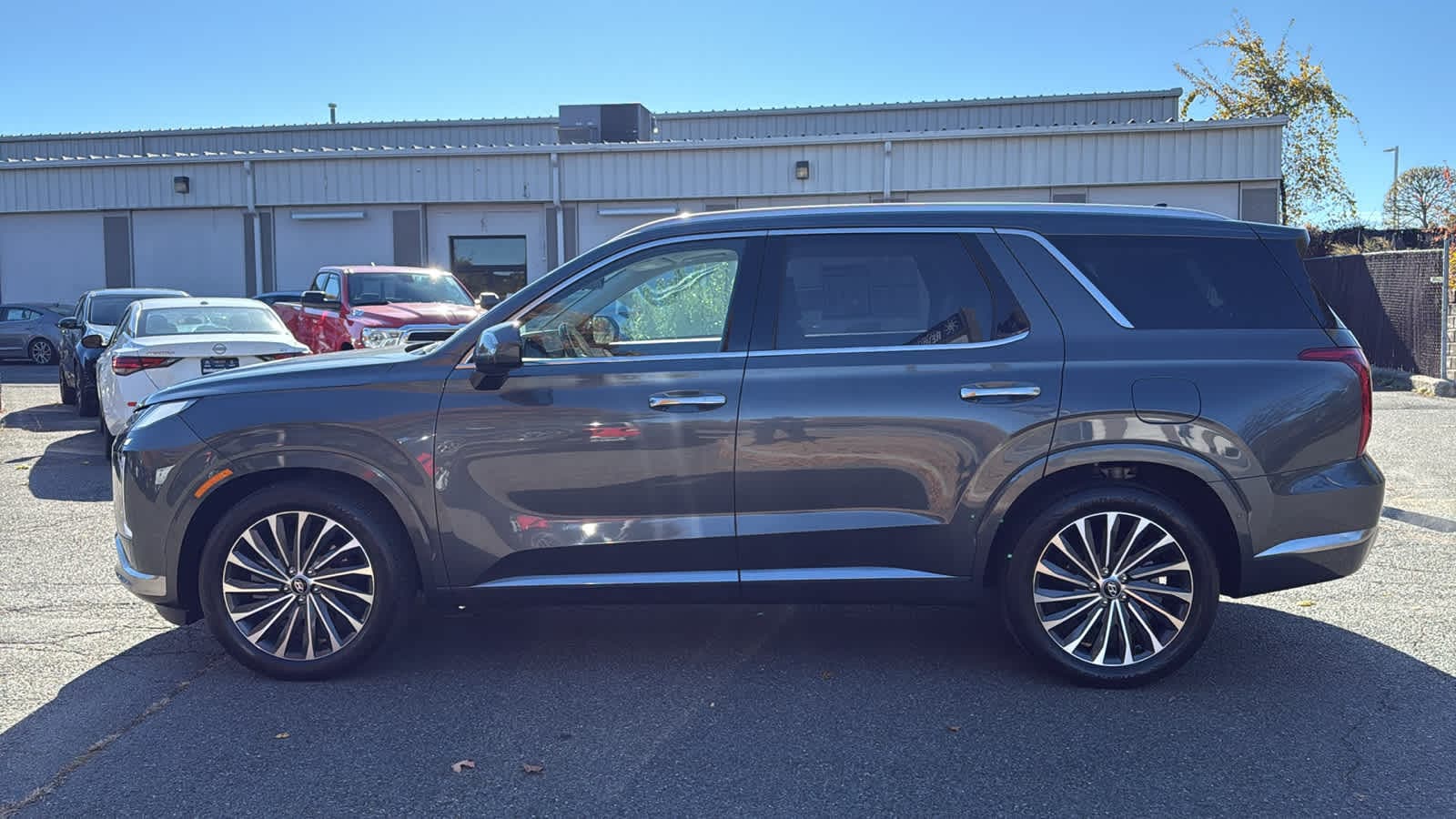 used 2023 Hyundai Palisade car, priced at $40,447