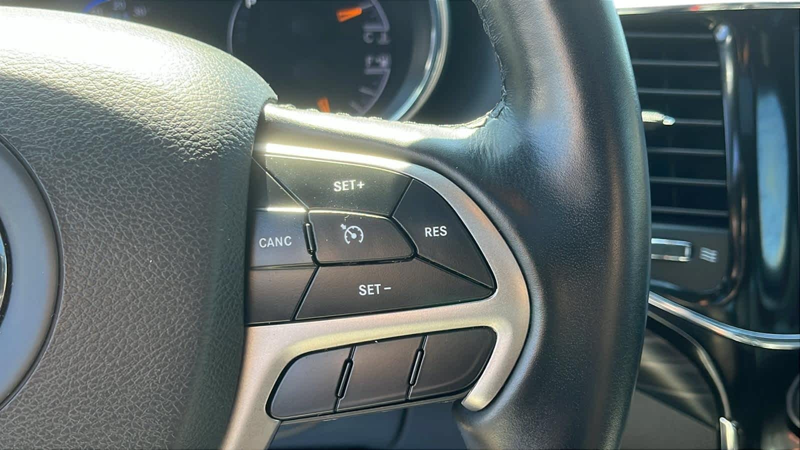 used 2022 Jeep Grand Cherokee WK car, priced at $29,792
