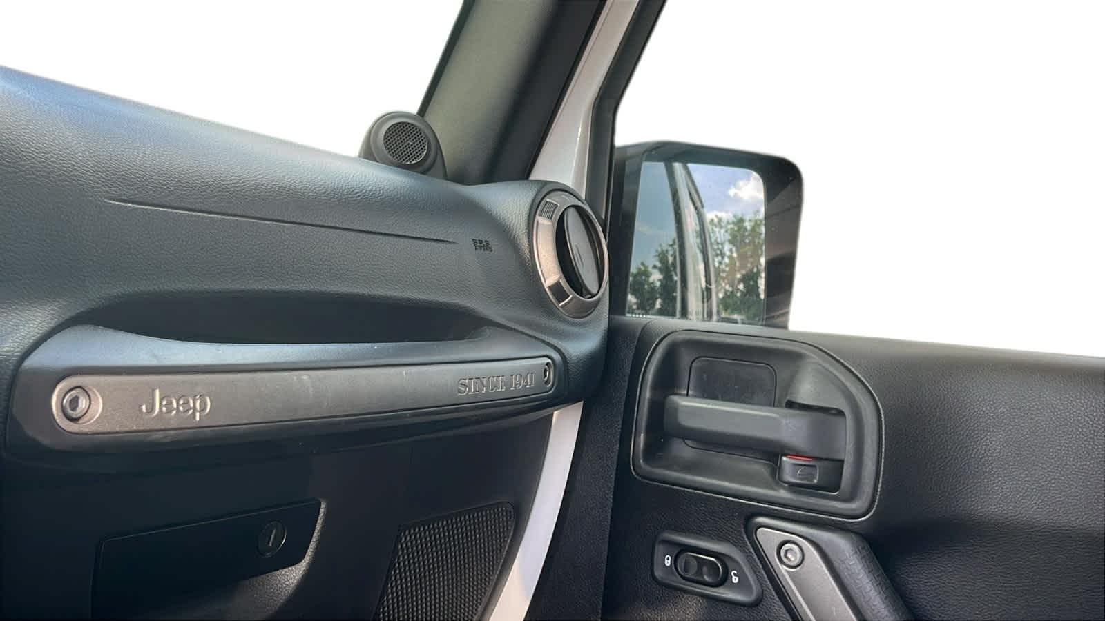 used 2013 Jeep Wrangler Unlimited car, priced at $12,492
