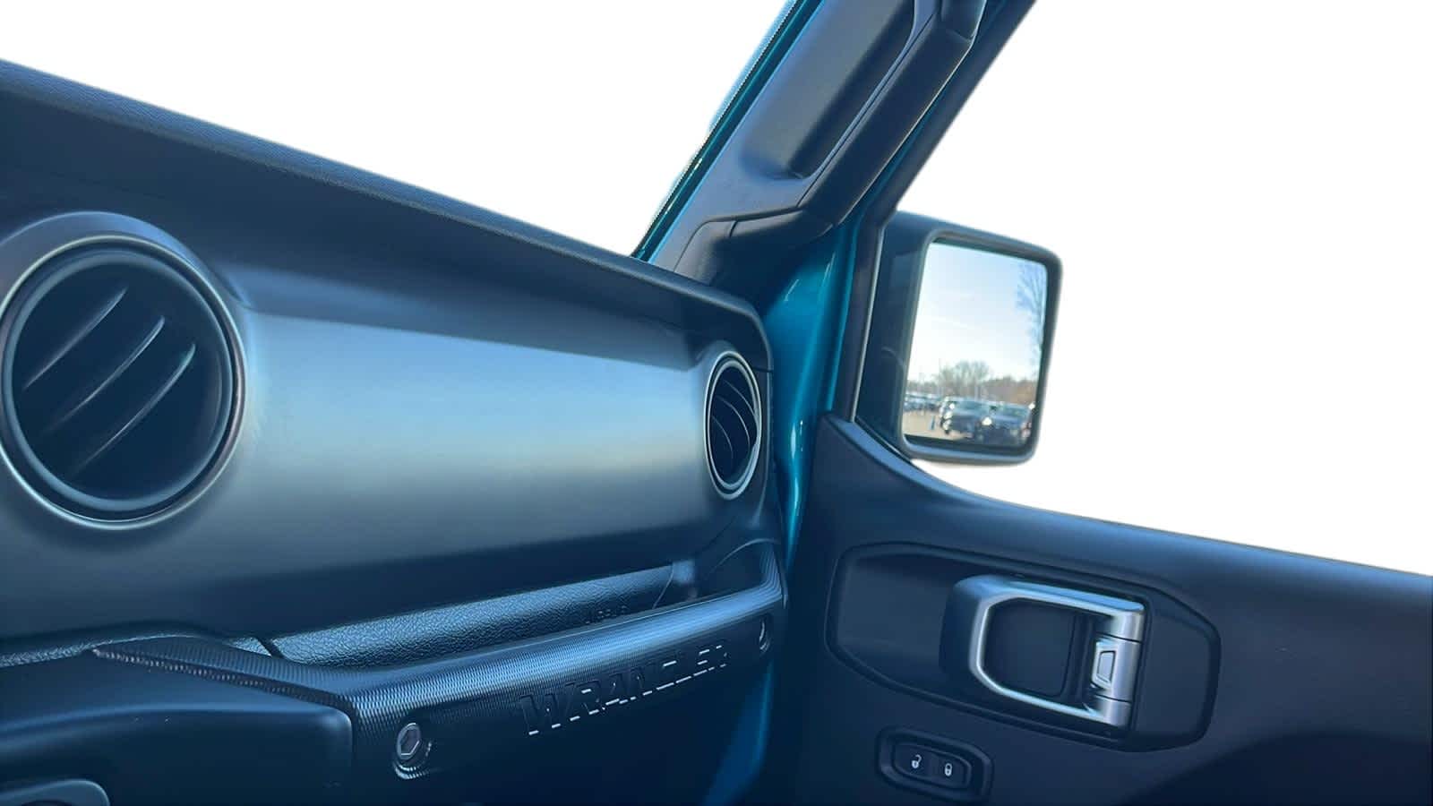used 2020 Jeep Wrangler Unlimited car, priced at $22,327