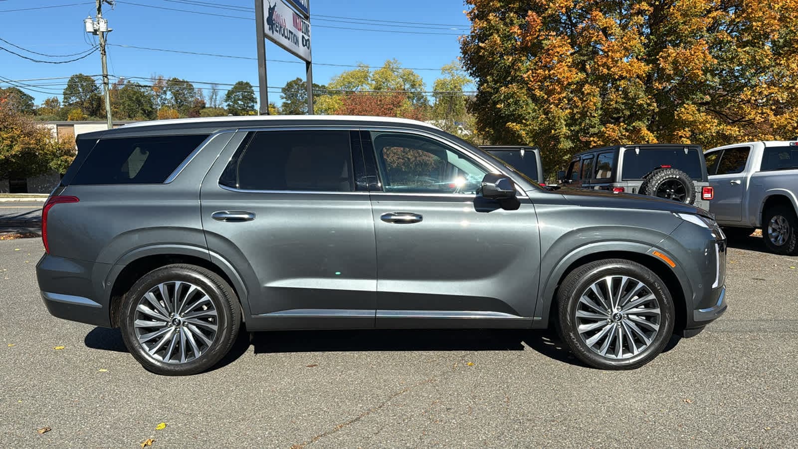 used 2023 Hyundai Palisade car, priced at $40,447