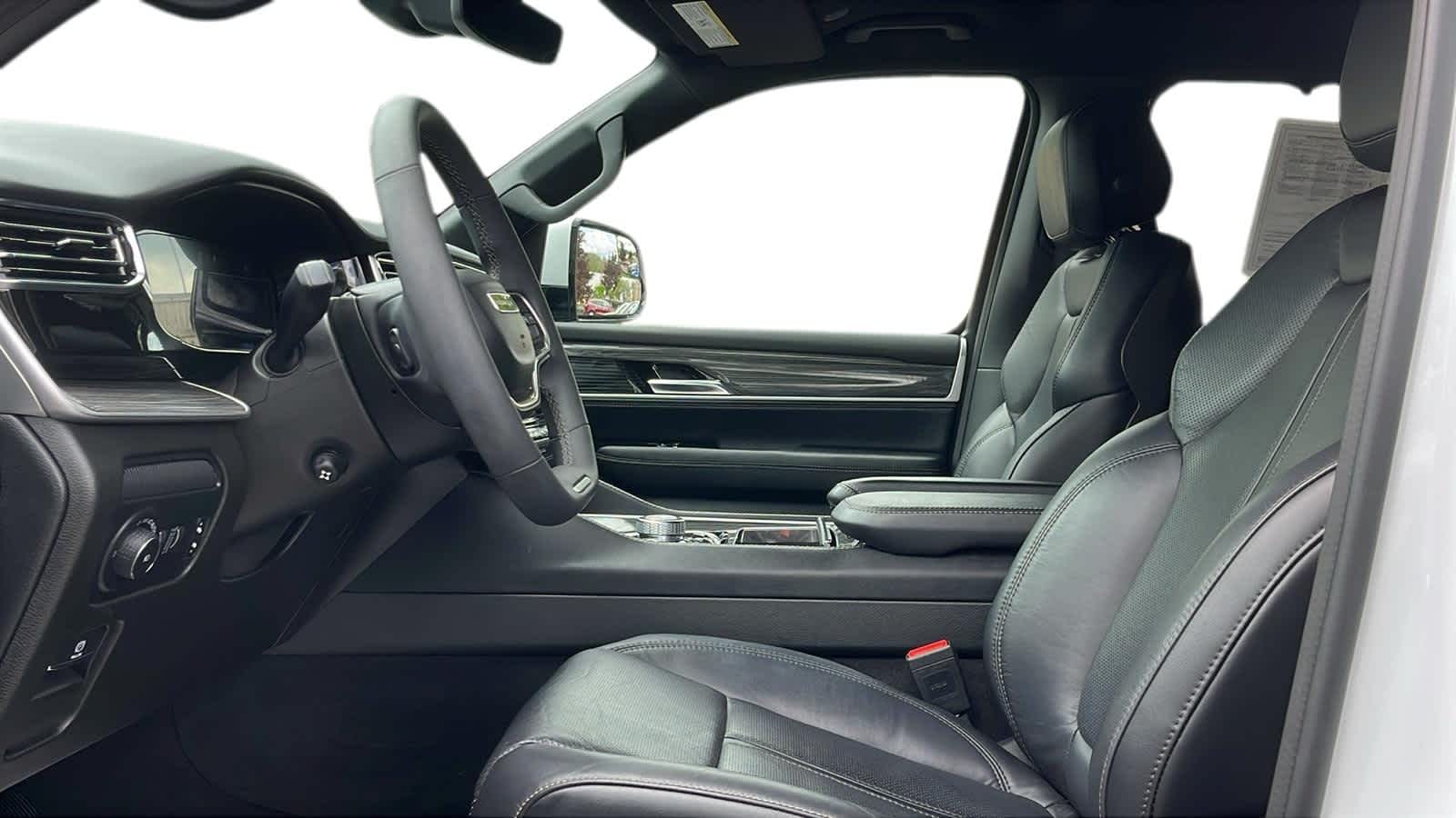 used 2022 Jeep Wagoneer car, priced at $42,944