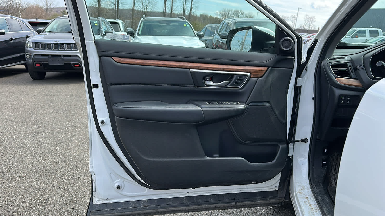 used 2022 Honda CR-V car, priced at $27,502