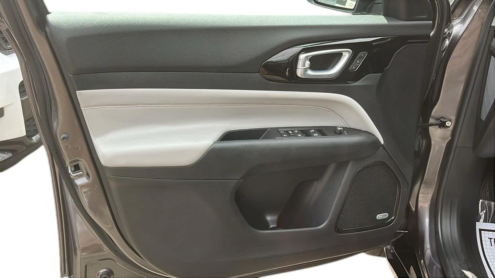 used 2022 Jeep Compass car, priced at $25,514