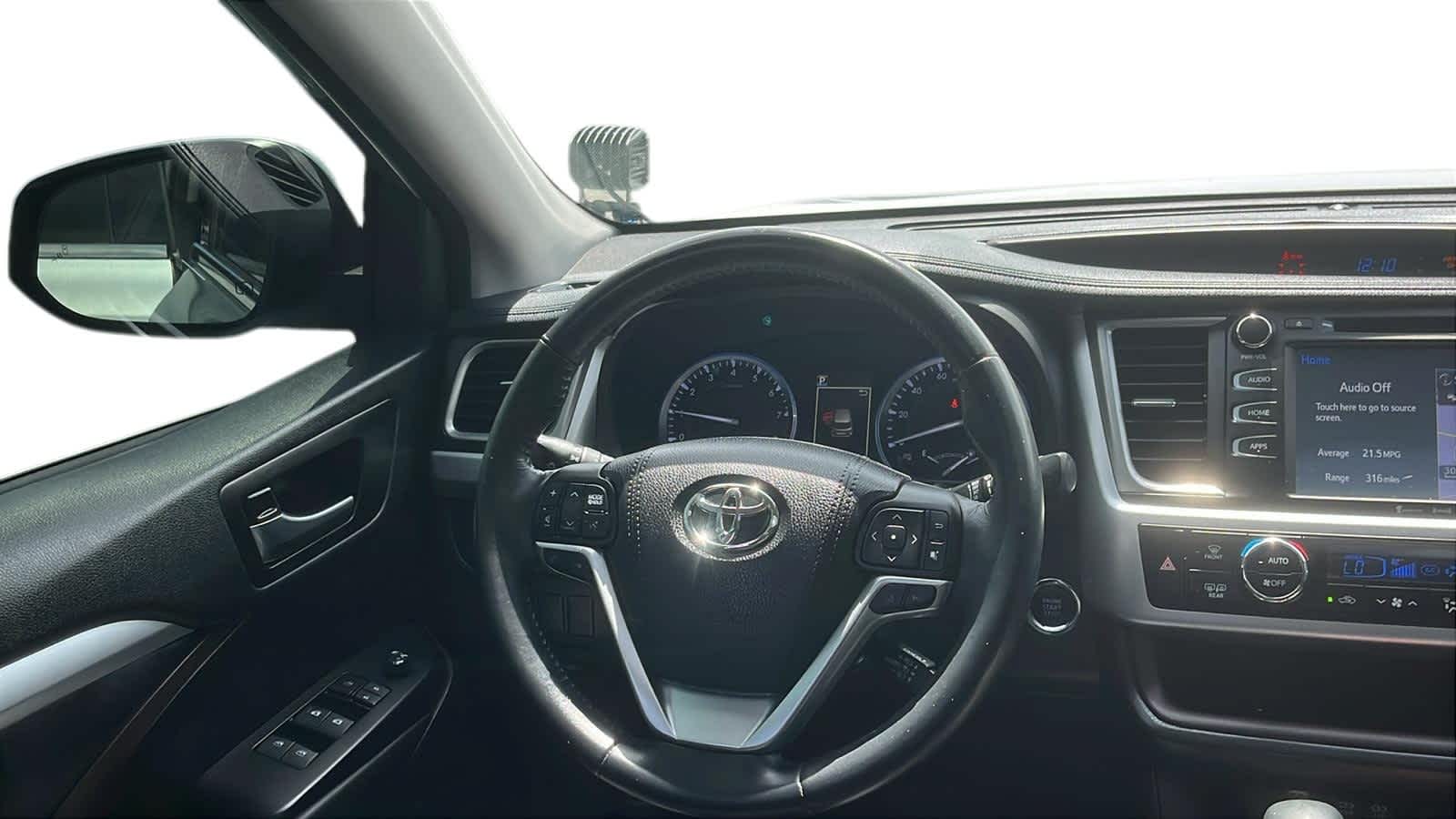 used 2018 Toyota Highlander car