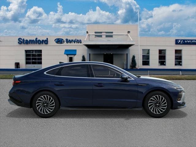 new 2025 Hyundai Sonata Hybrid car, priced at $32,710