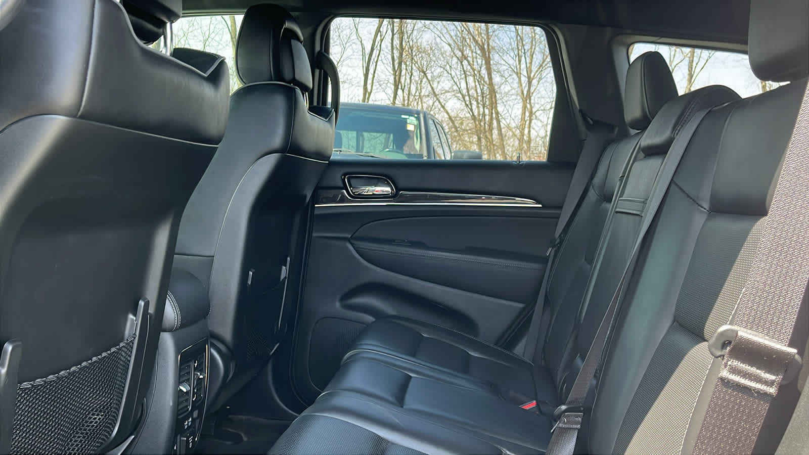 used 2019 Jeep Grand Cherokee car, priced at $27,634