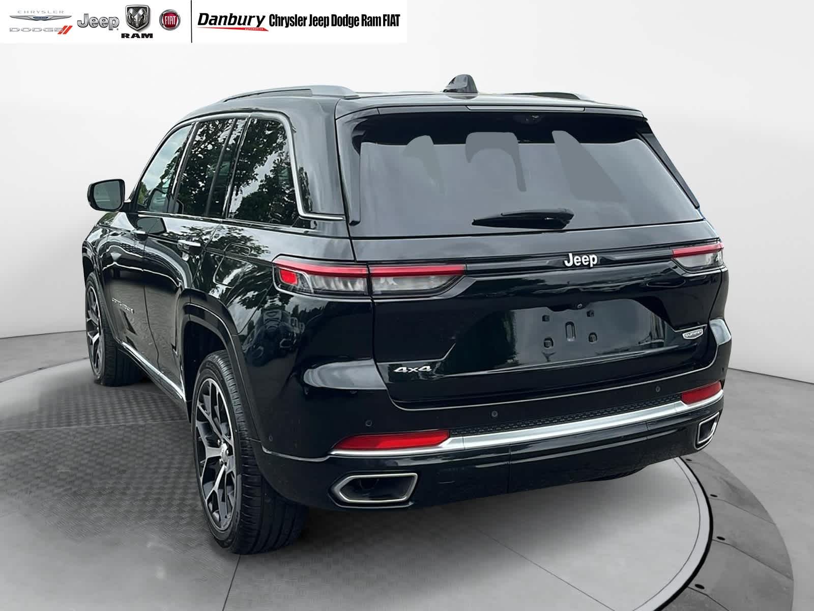 used 2022 Jeep Grand Cherokee car, priced at $47,644