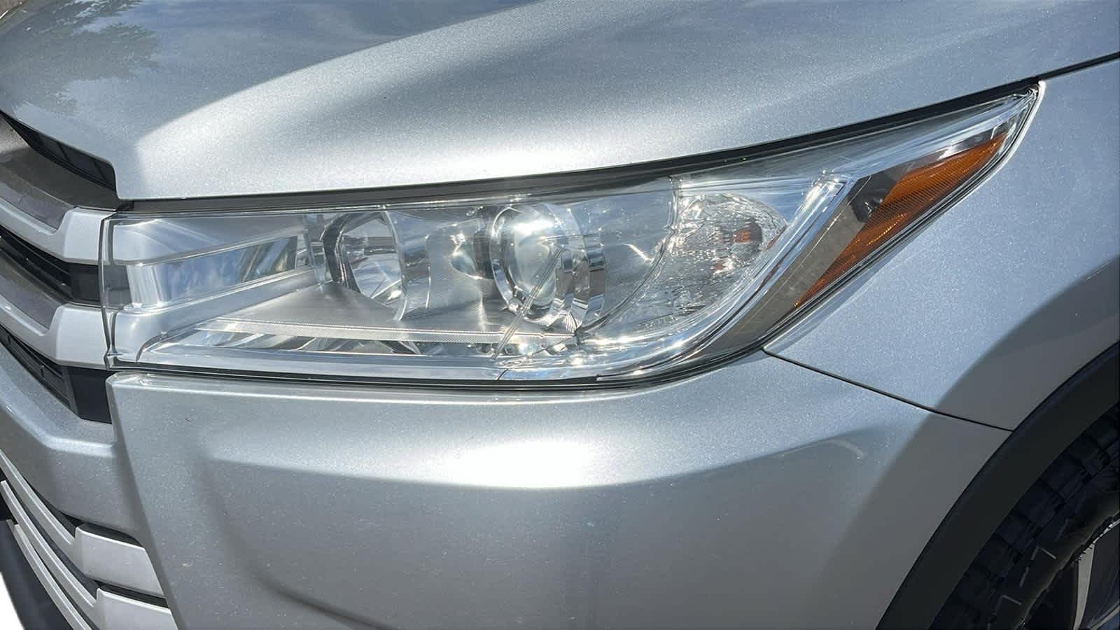 used 2018 Toyota Highlander car
