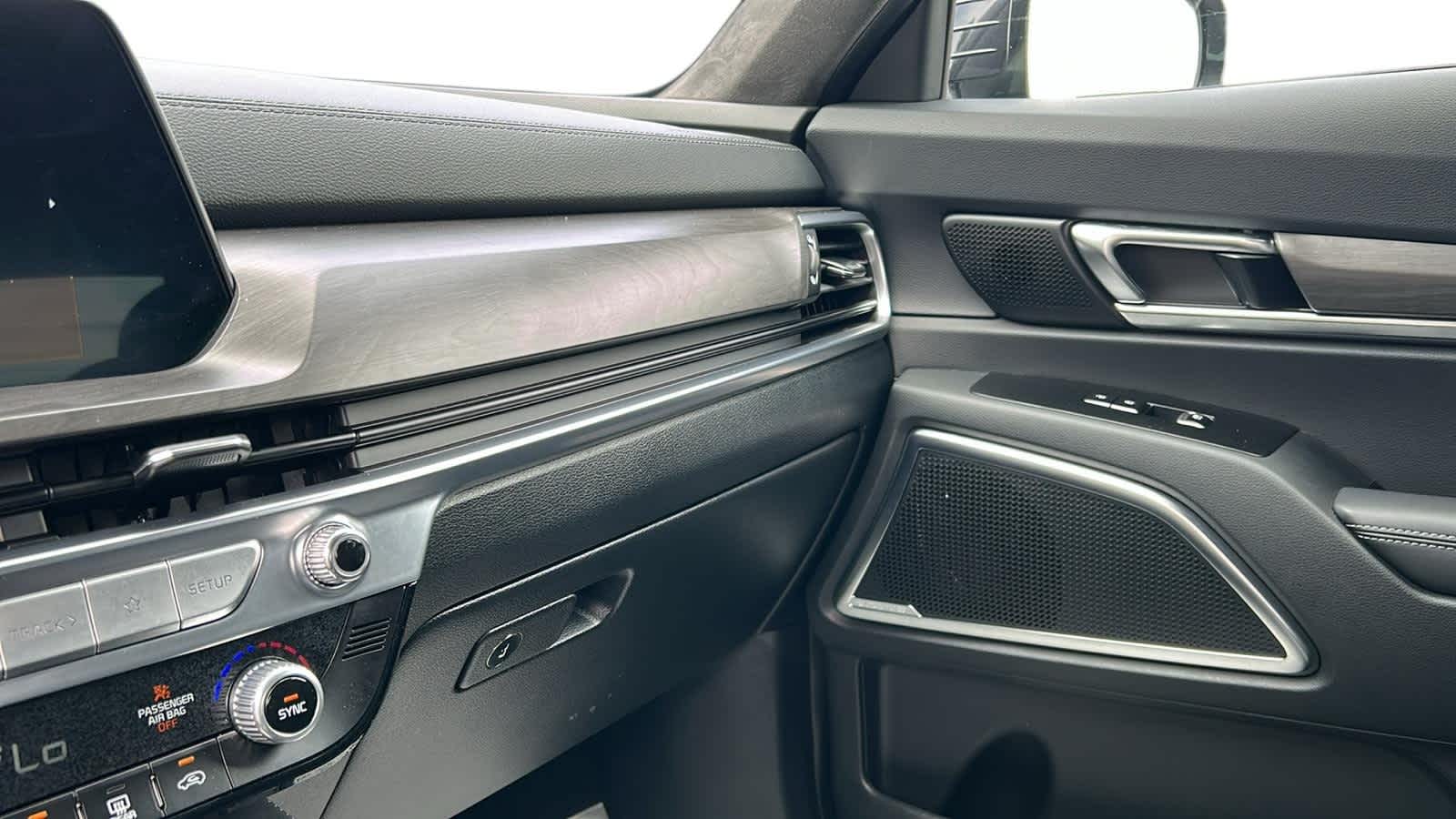 used 2025 Kia Telluride car, priced at $49,457