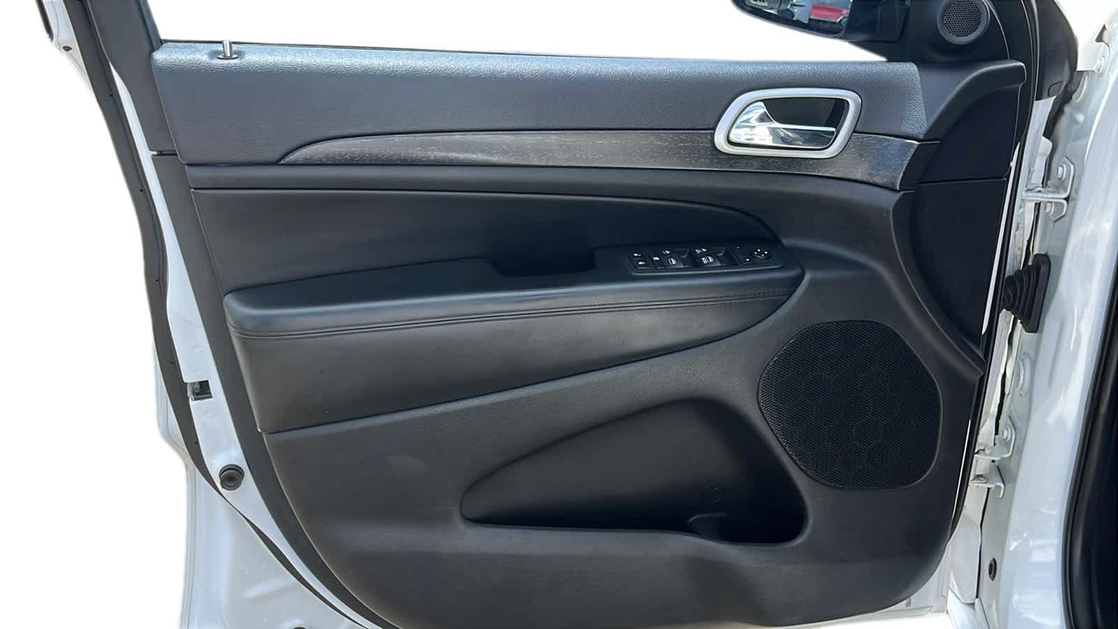 used 2018 Jeep Grand Cherokee car, priced at $17,827
