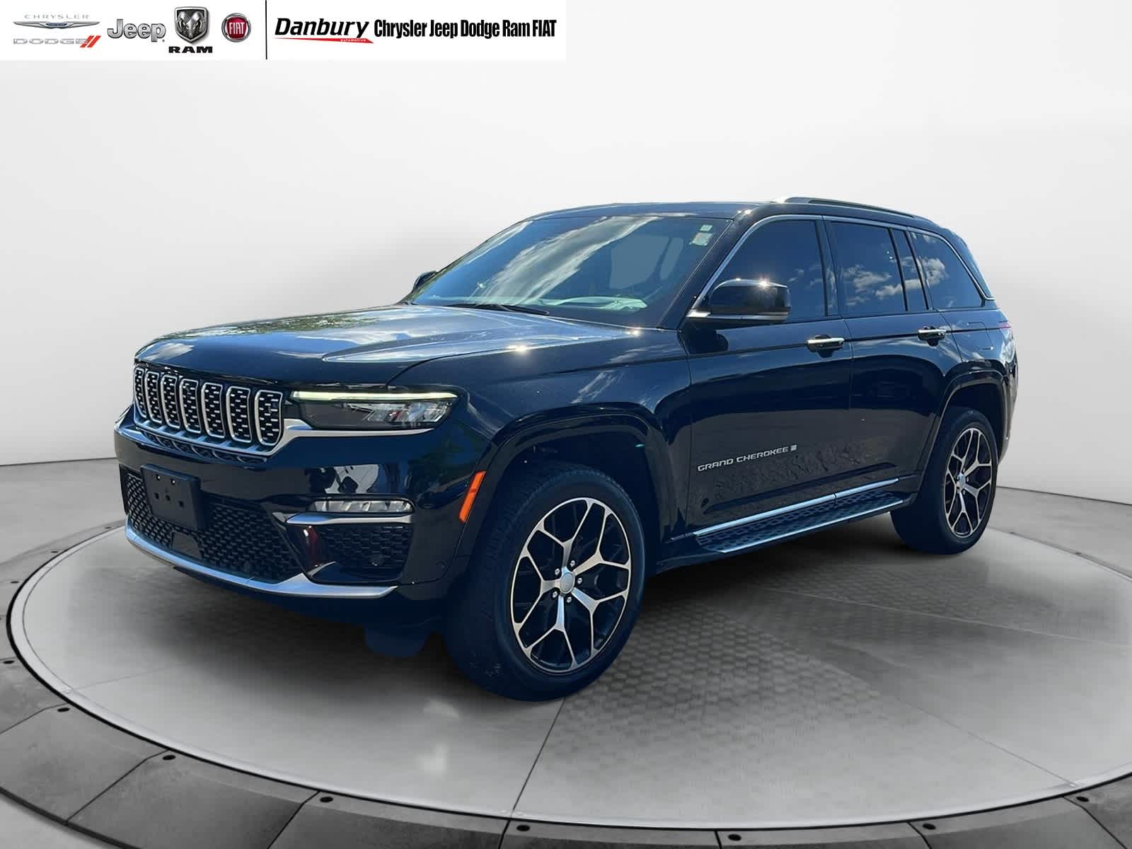 used 2022 Jeep Grand Cherokee car, priced at $43,503