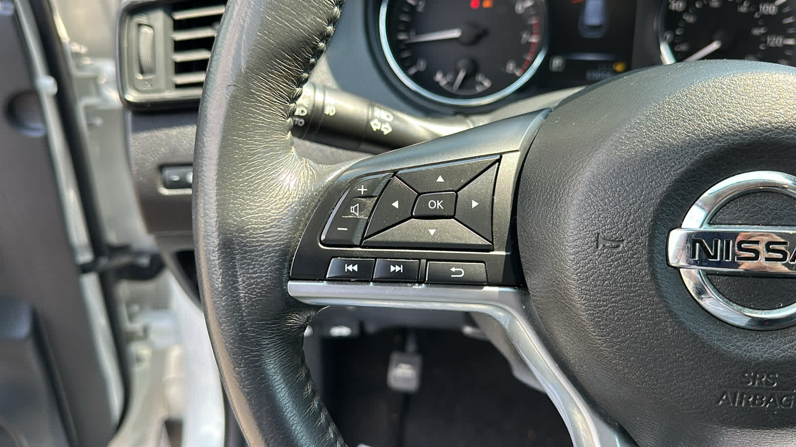 used 2017 Nissan Rogue car, priced at $16,507