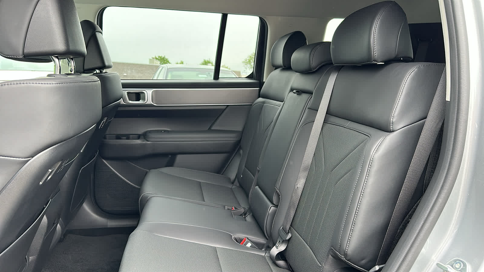 used 2024 Hyundai Santa Fe car, priced at $35,504