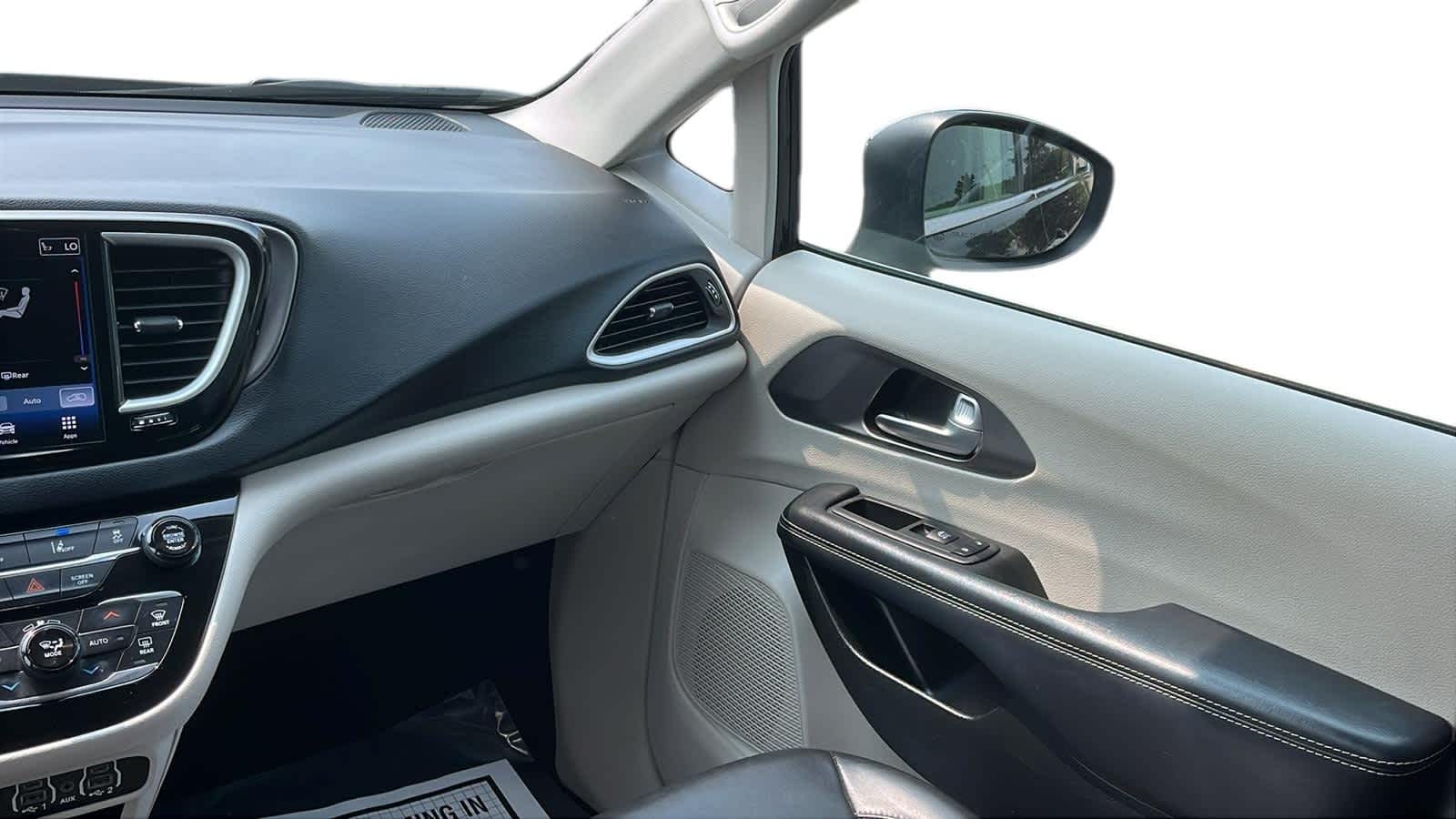 used 2023 Chrysler Pacifica car, priced at $25,981