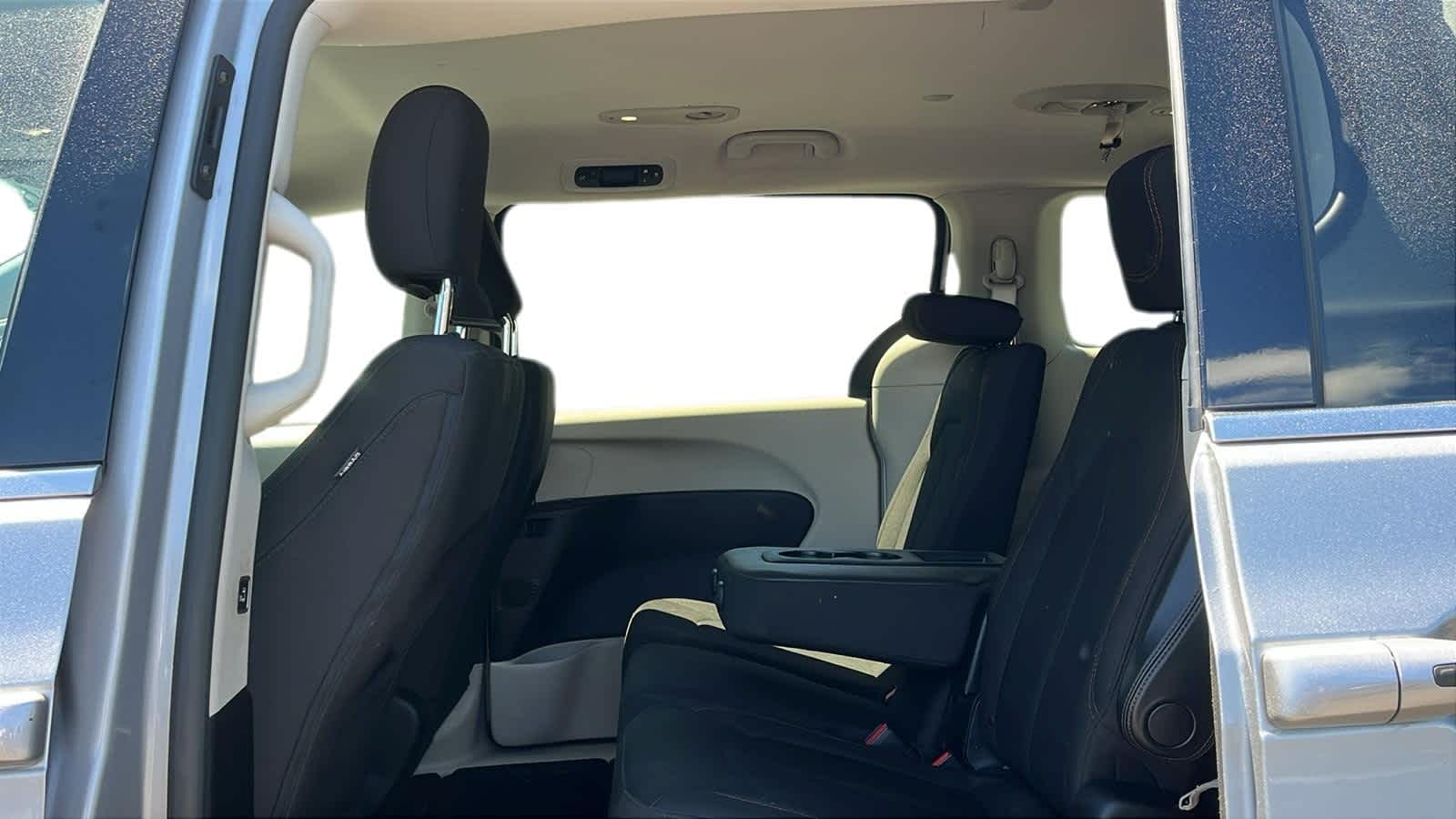 used 2017 Chrysler Pacifica car, priced at $11,977