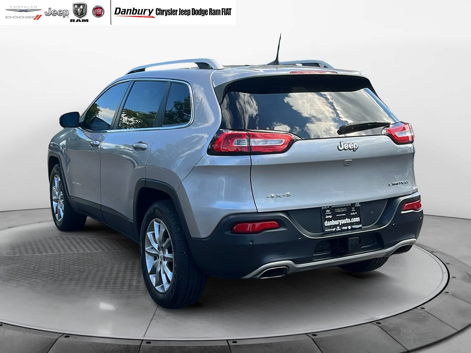 used 2018 Jeep Cherokee car, priced at $15,672