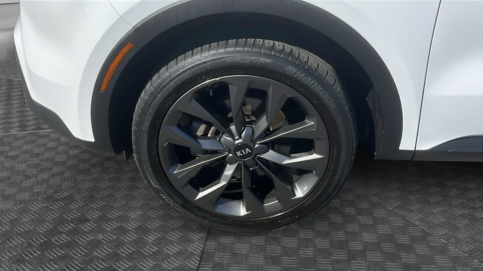 used 2021 Kia Sorento car, priced at $23,947