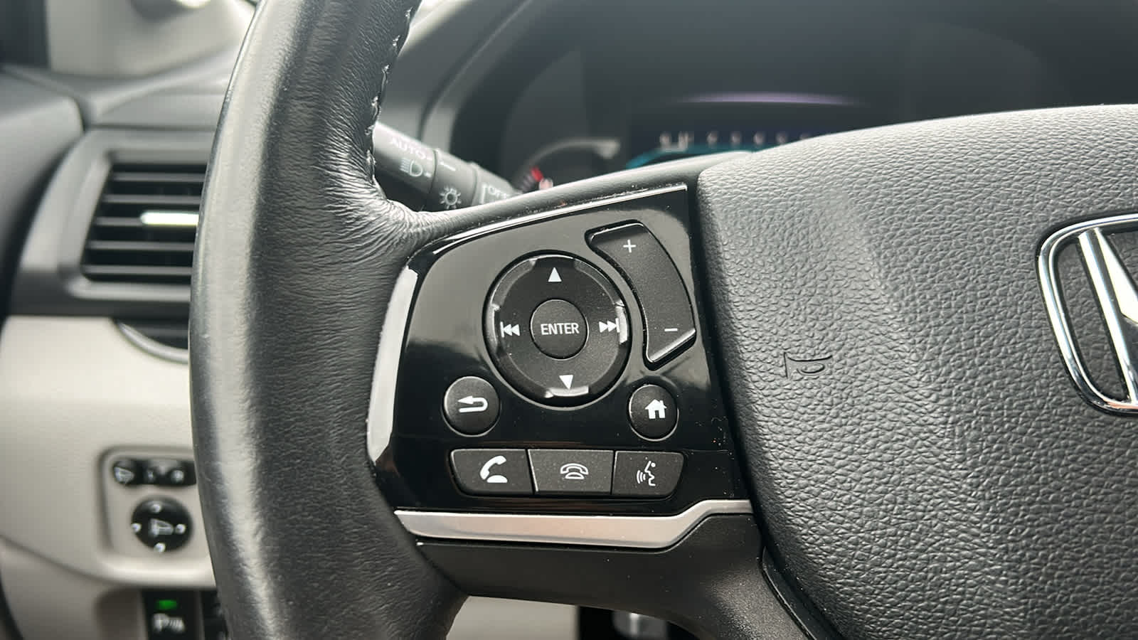 used 2019 Honda Pilot car, priced at $28,904