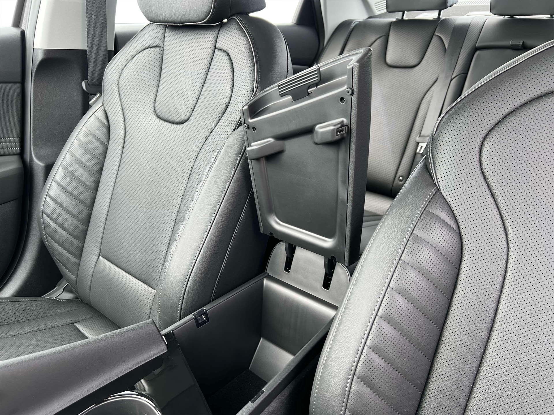 new 2025 Hyundai Elantra car, priced at $28,595