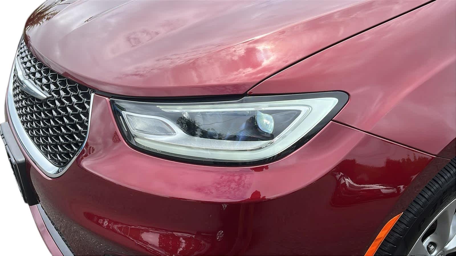 used 2023 Chrysler Pacifica car, priced at $34,401