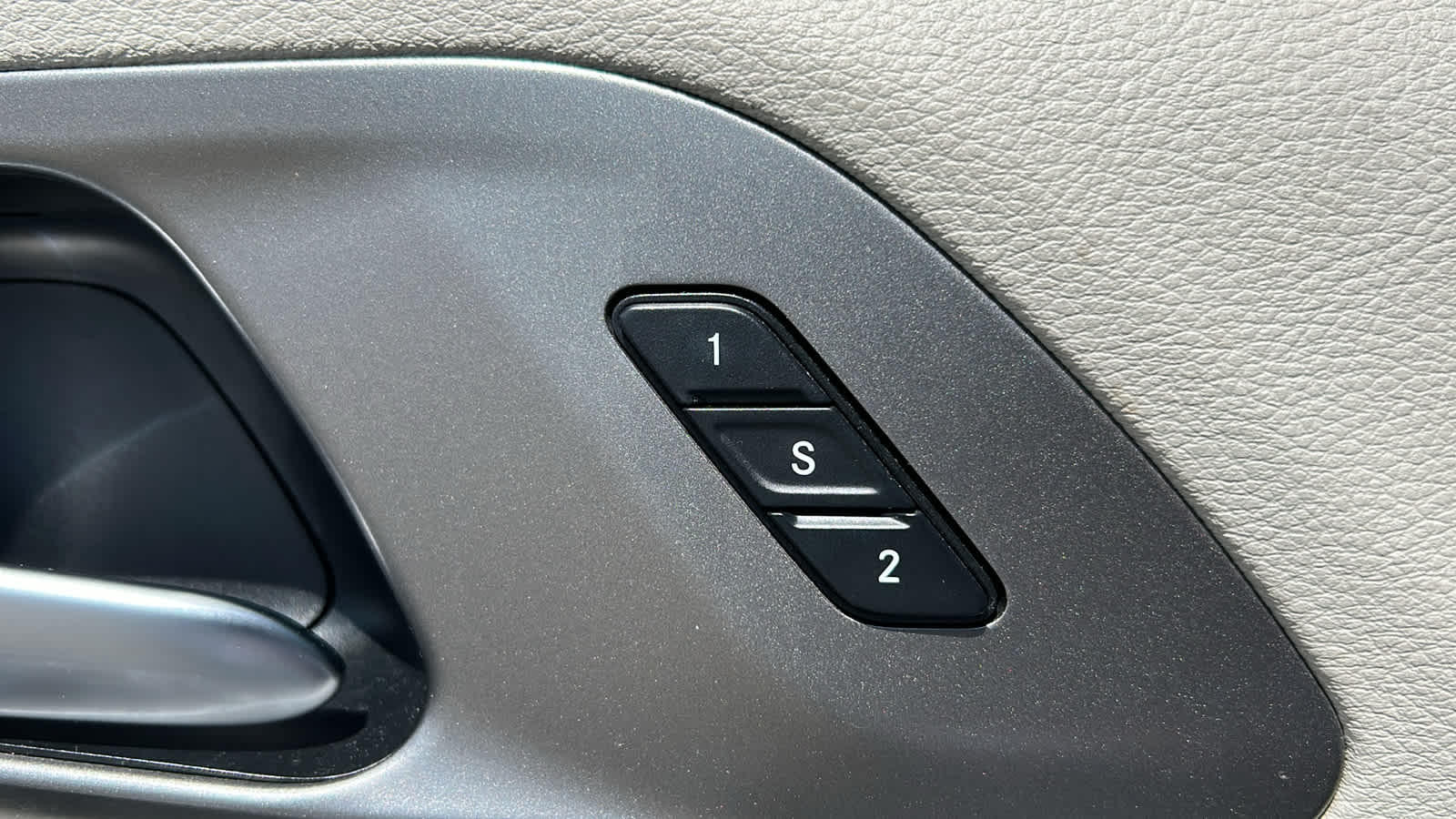 used 2020 Chrysler Pacifica car, priced at $19,509