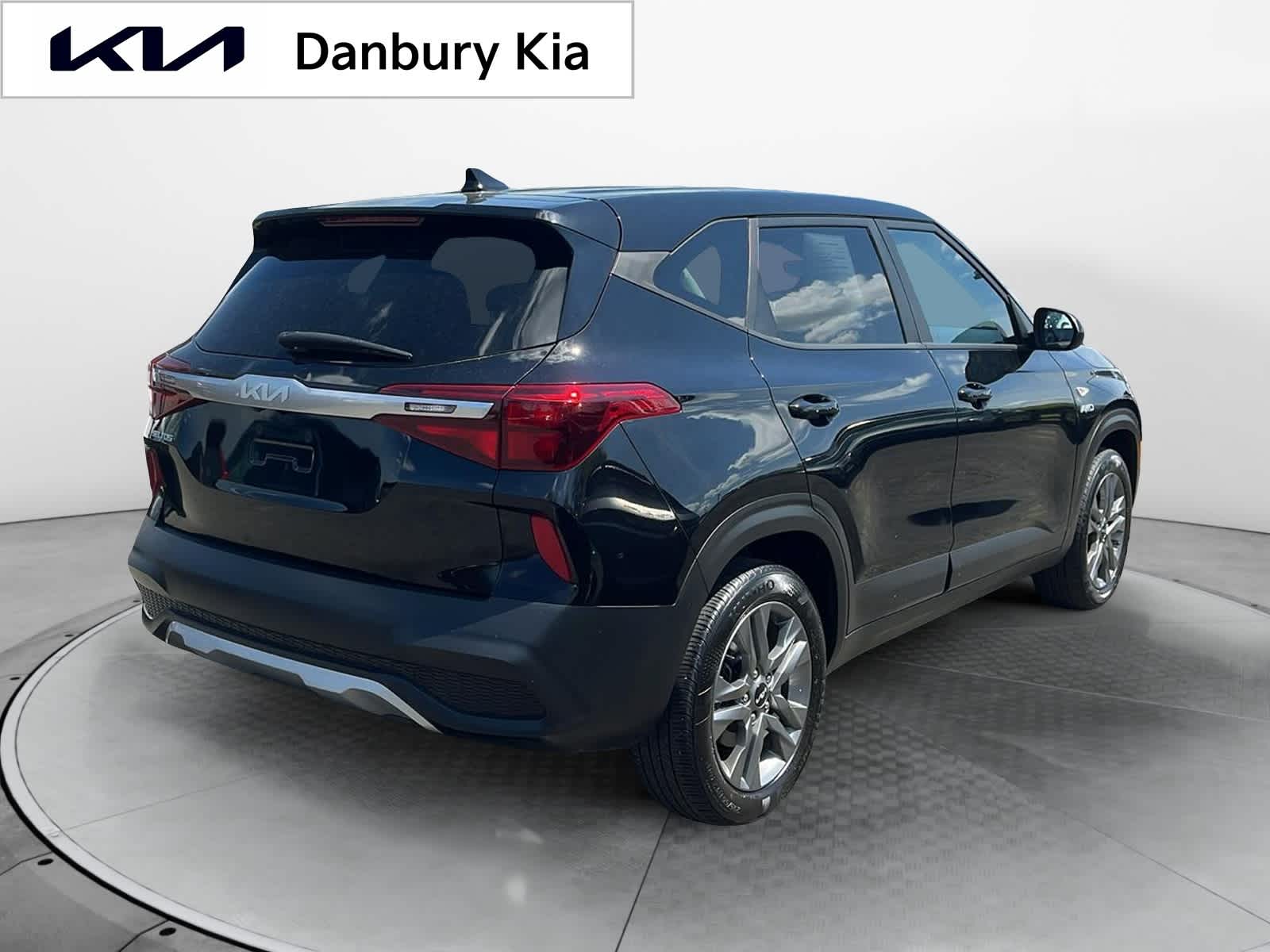 used 2023 Kia Seltos car, priced at $22,218