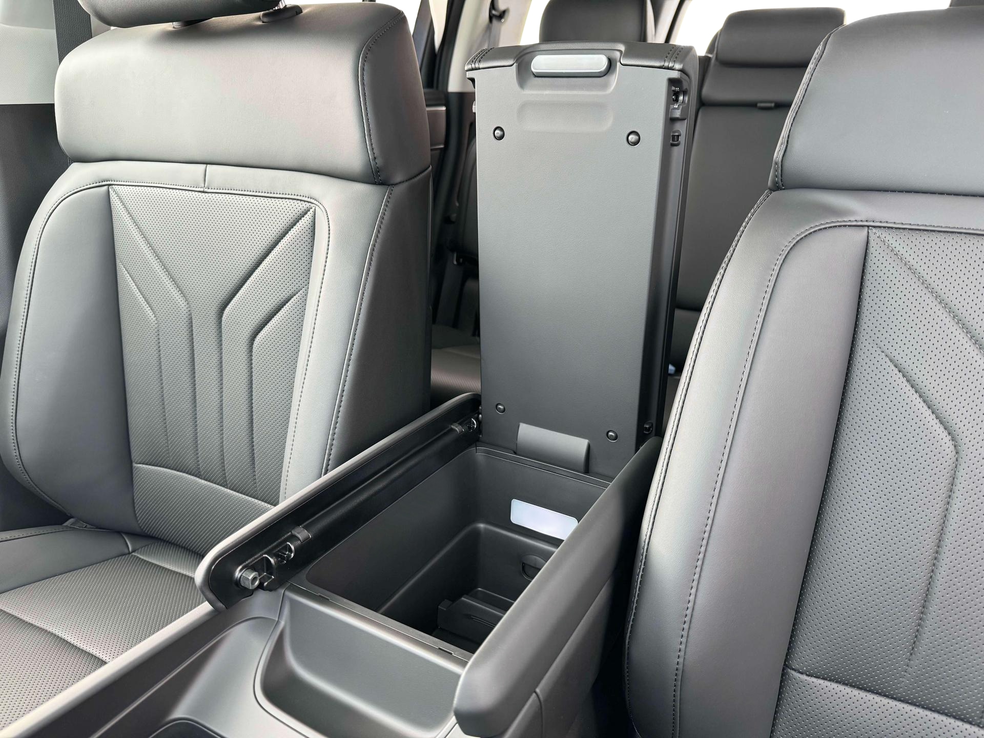 new 2025 Hyundai Santa Fe Hybrid car, priced at $441,860