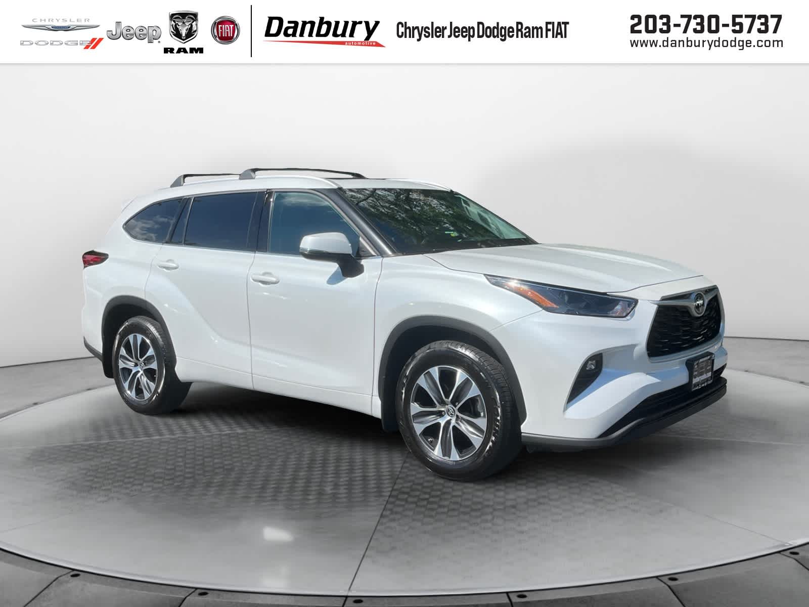 used 2022 Toyota Highlander car, priced at $35,961