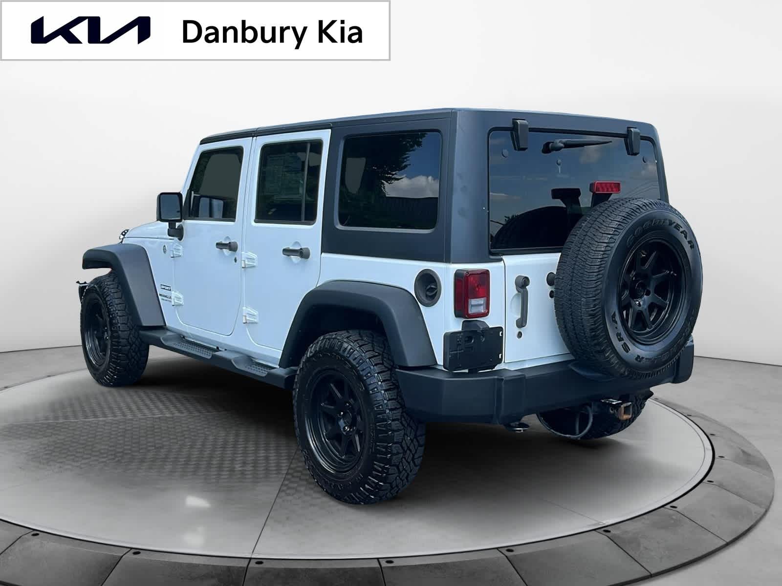 used 2013 Jeep Wrangler Unlimited car, priced at $12,492