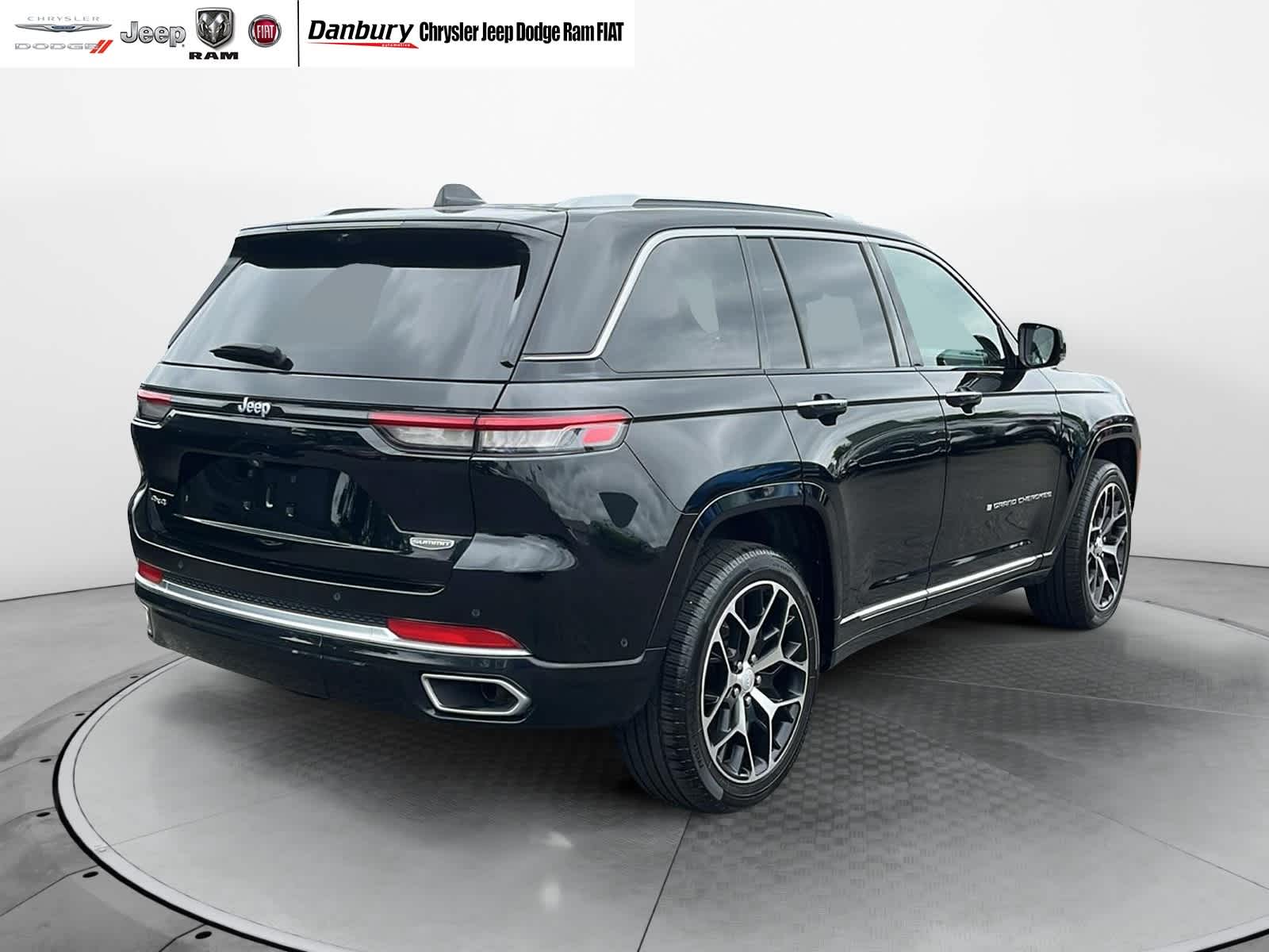used 2022 Jeep Grand Cherokee car, priced at $47,644