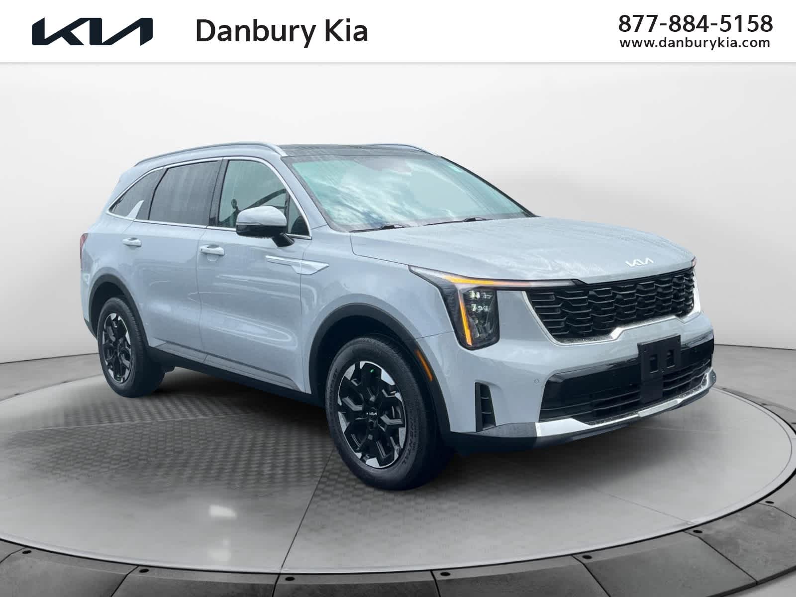 used 2024 Kia Sorento car, priced at $34,440
