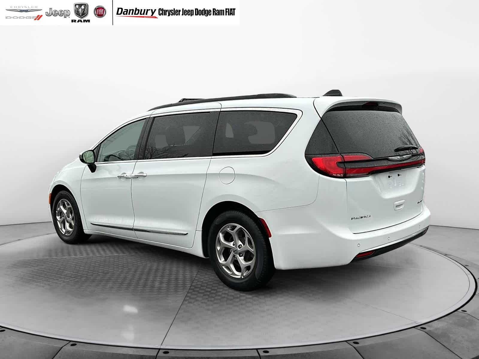 used 2023 Chrysler Pacifica car, priced at $28,815