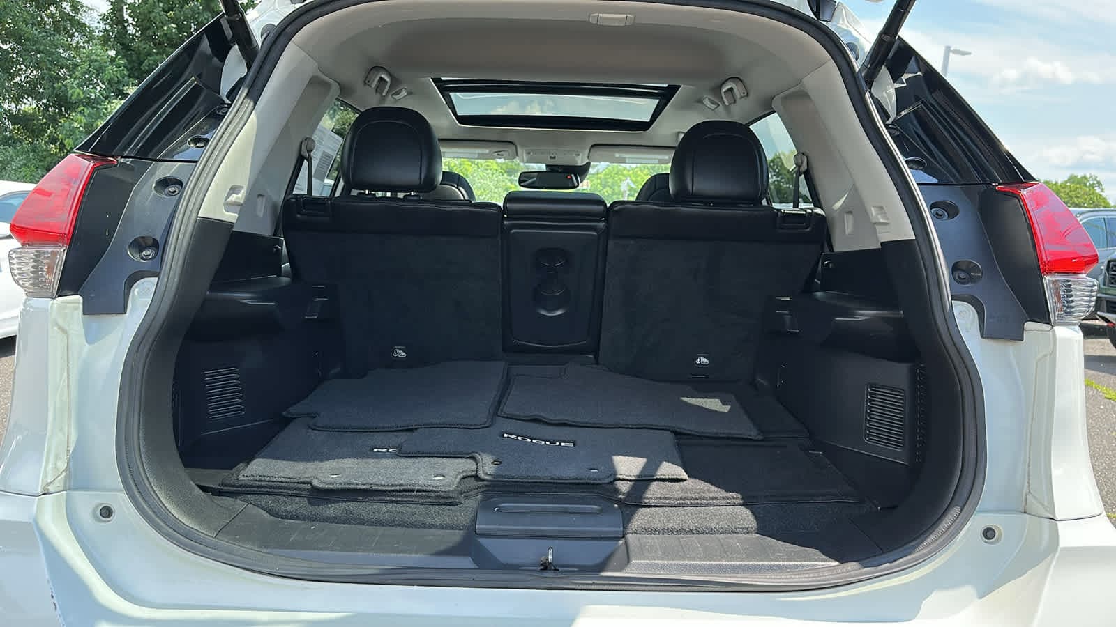 used 2017 Nissan Rogue car, priced at $16,507