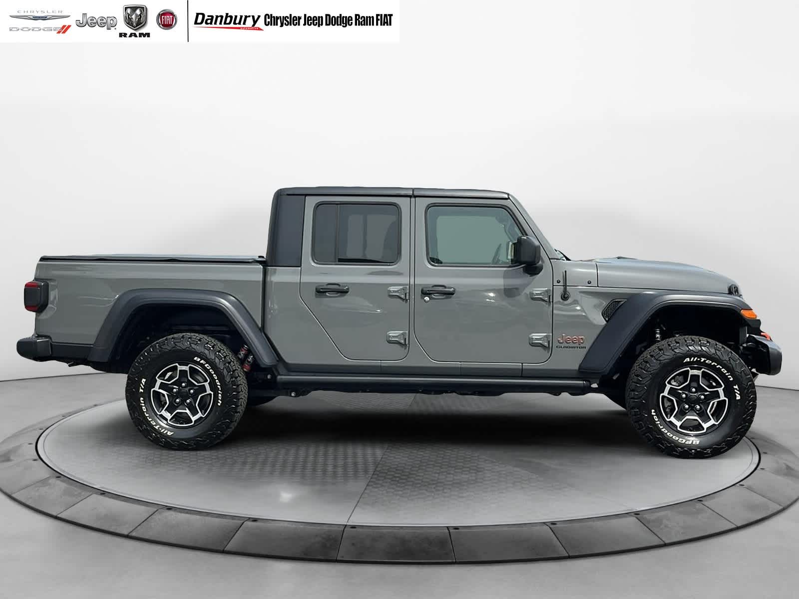 used 2021 Jeep Gladiator car, priced at $38,674