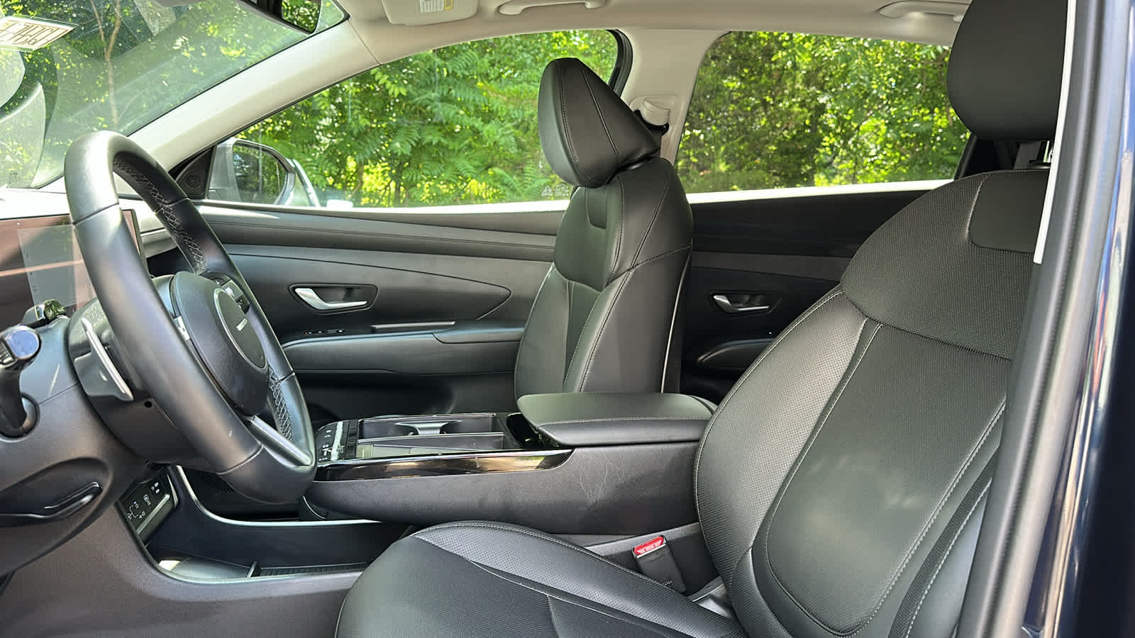 used 2025 Hyundai Tucson Hybrid car, priced at $35,901