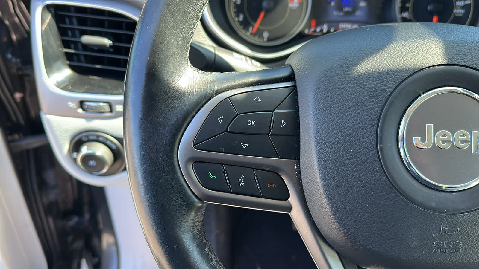 used 2021 Jeep Cherokee car, priced at $21,903