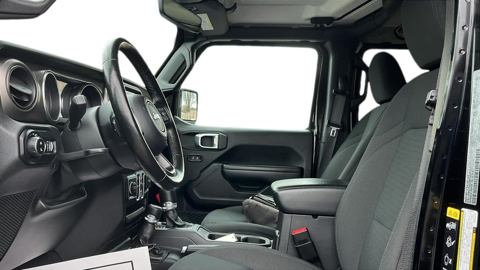 used 2021 Jeep Gladiator car, priced at $32,904