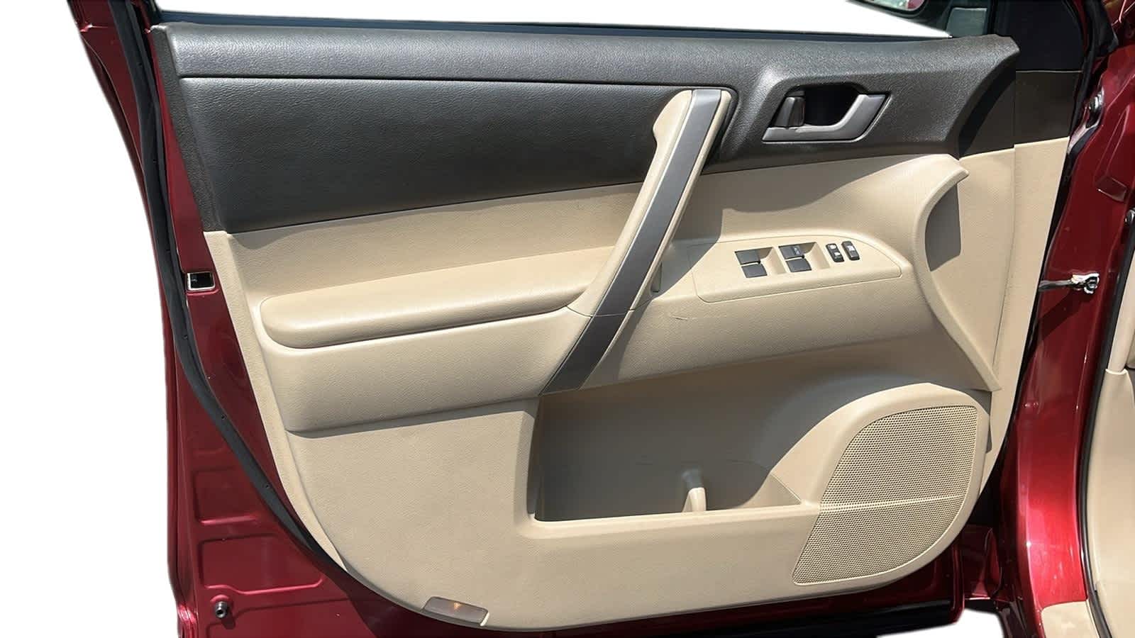 used 2010 Toyota Highlander car, priced at $8,440