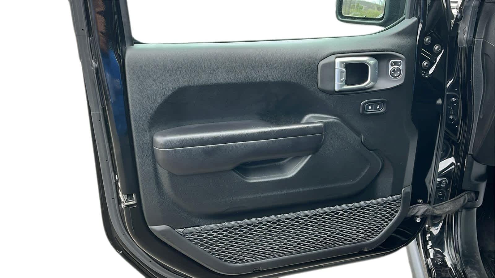 used 2021 Jeep Gladiator car, priced at $32,904