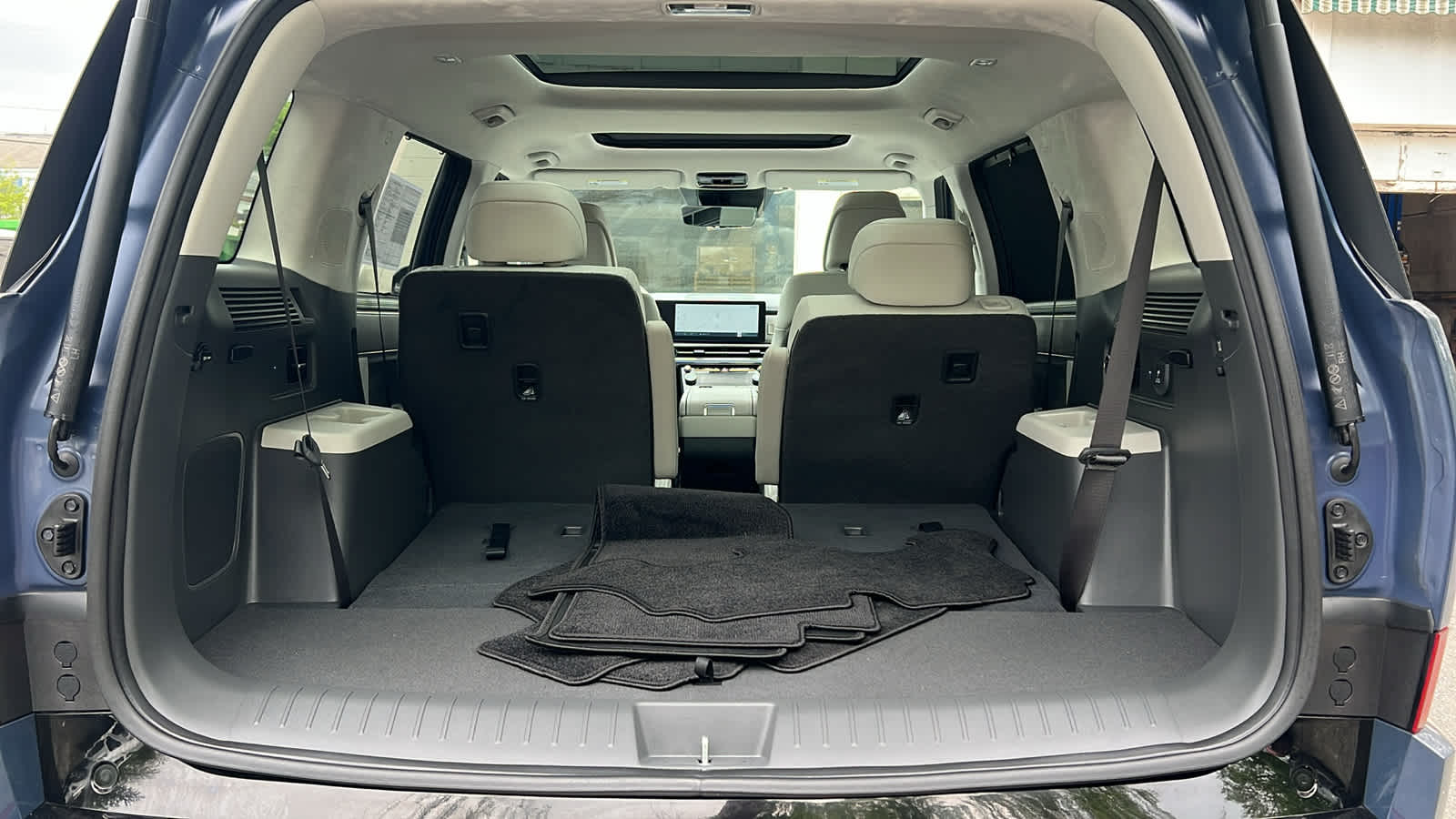 used 2025 Hyundai Santa Fe car, priced at $47,502