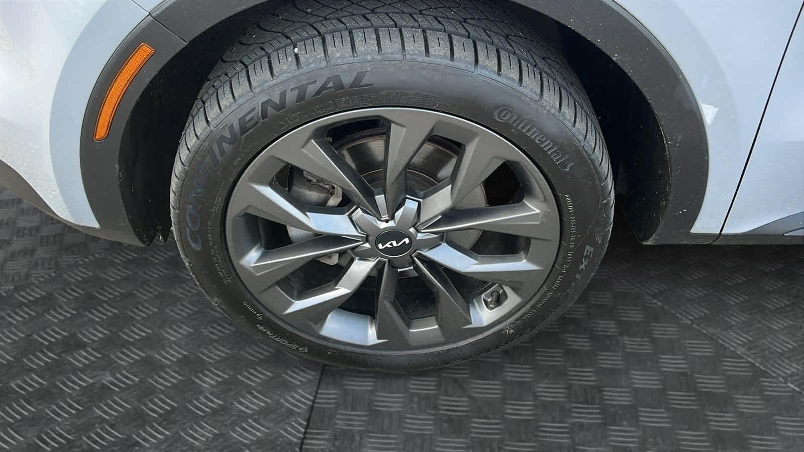 used 2022 Kia Sorento car, priced at $33,276