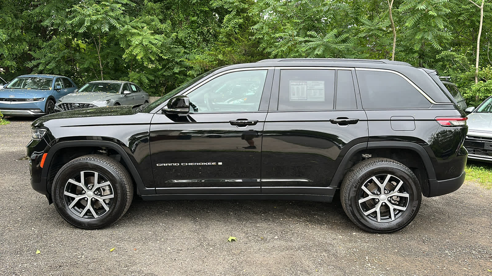 used 2024 Jeep Grand Cherokee car, priced at $38,807