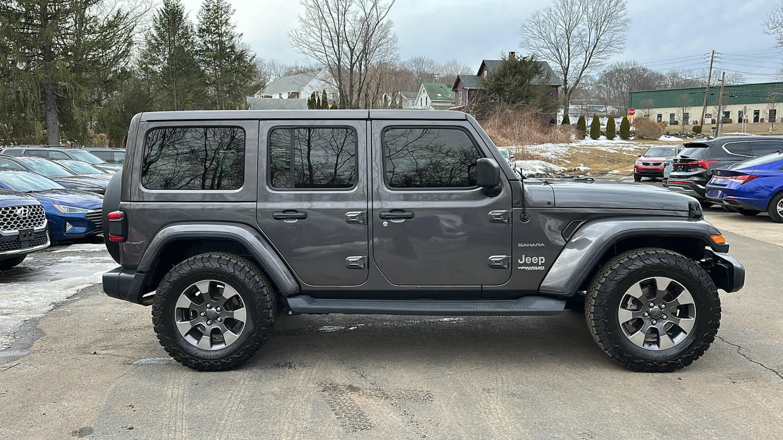 used 2018 Jeep Wrangler Unlimited car, priced at $27,902