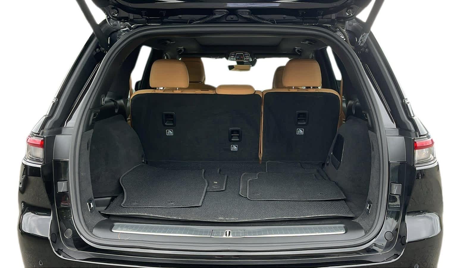 used 2022 Jeep Grand Cherokee car, priced at $47,644