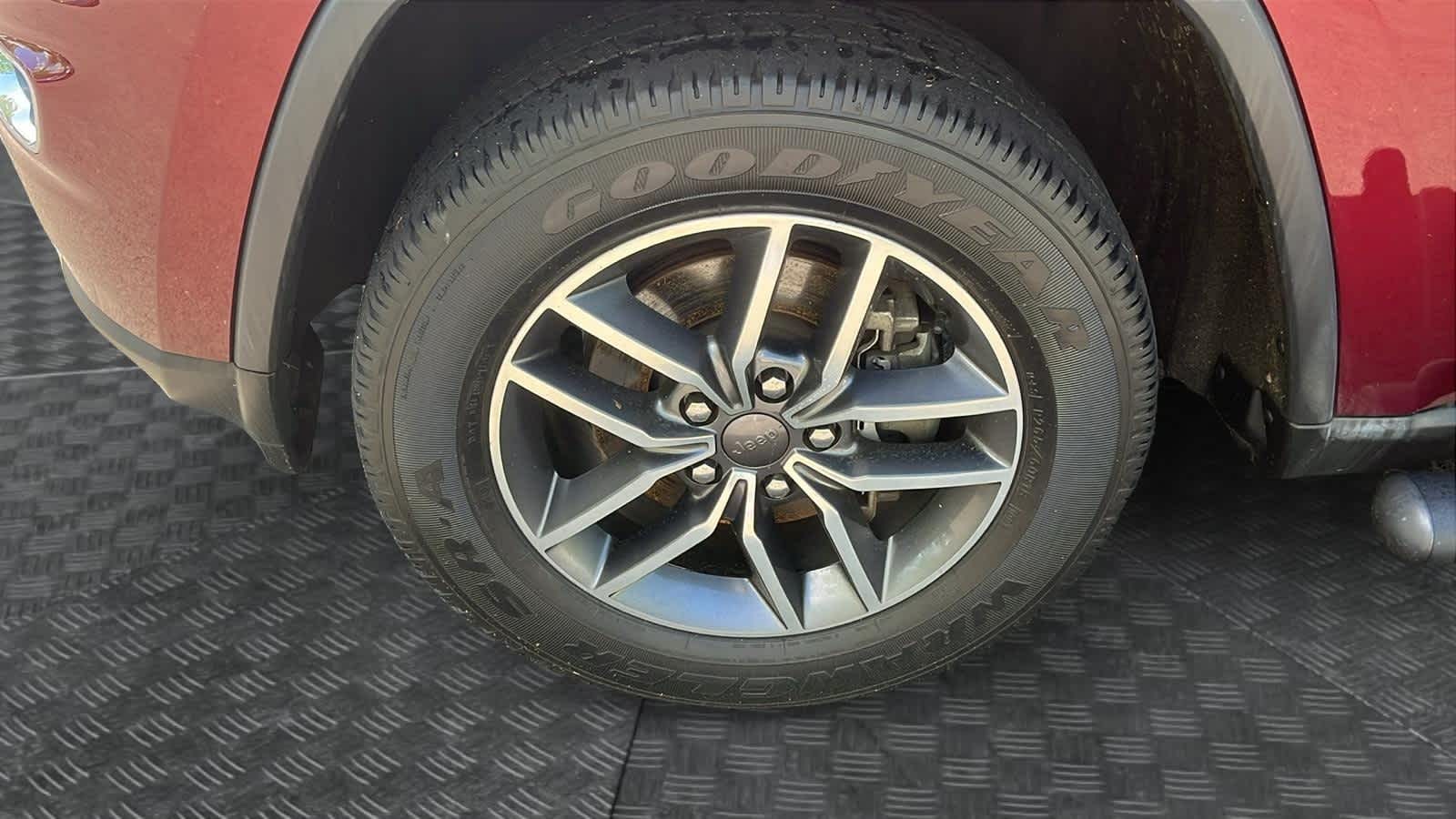 used 2019 Jeep Grand Cherokee car, priced at $22,844