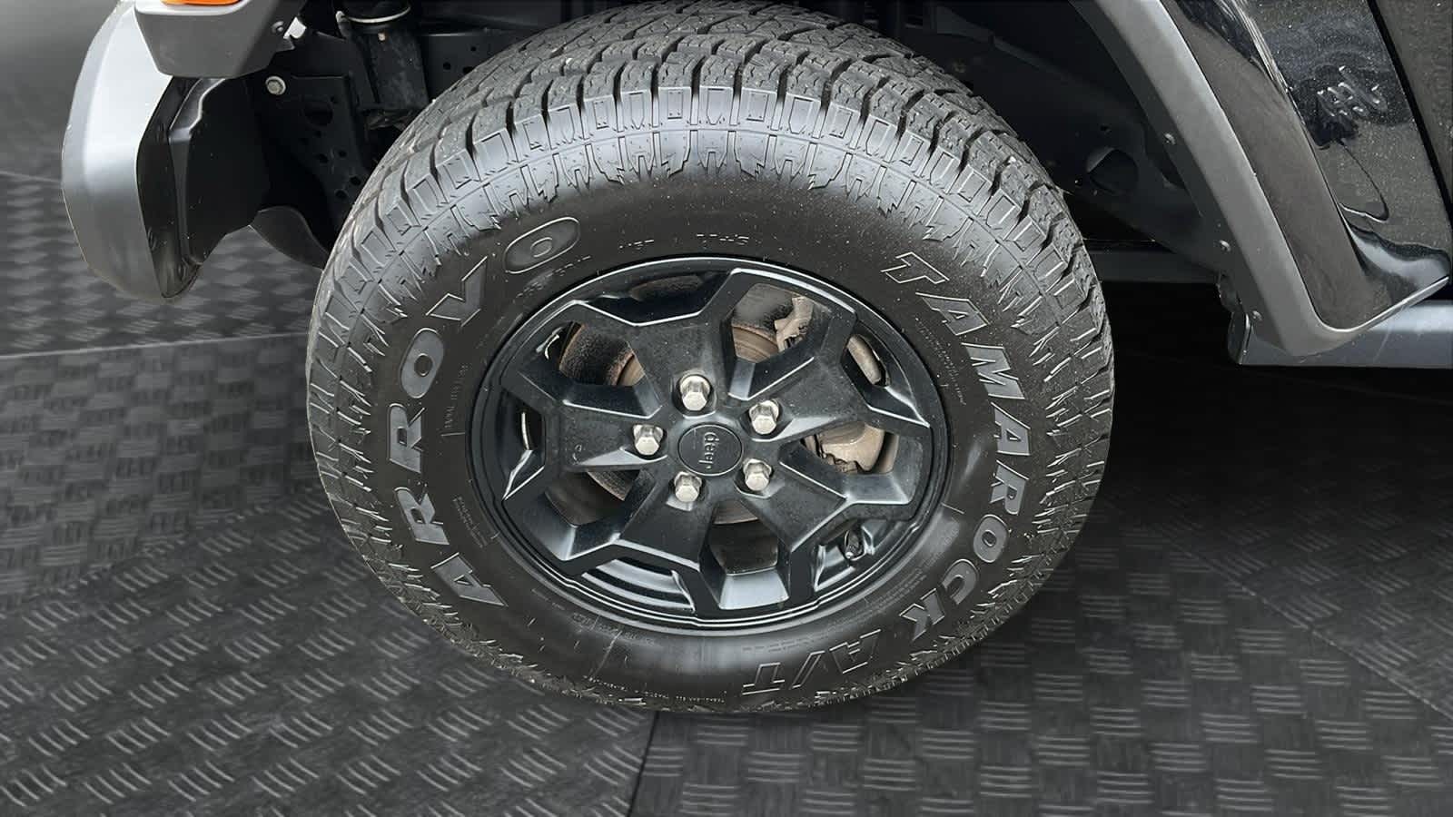 used 2021 Jeep Gladiator car, priced at $32,904